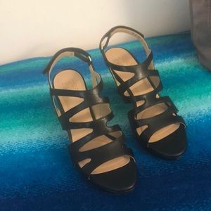 Black naturalizer heels strappy sandals